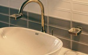 миризми в банята