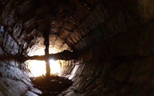 Почистване на канали в Бургас